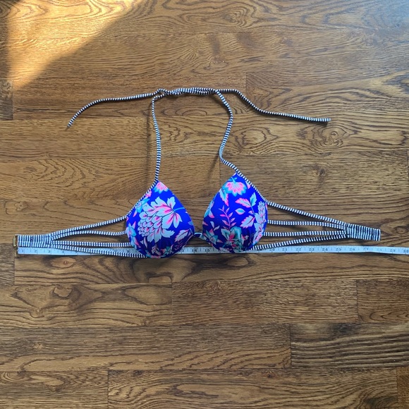 Shade & Shore Floral Bikini Top - Picture 9 of 11